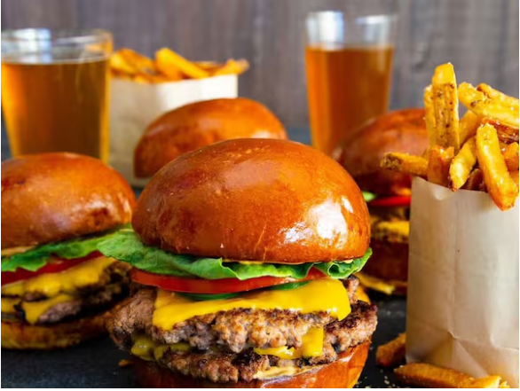 Combo Família, 4 Burger + 4 Batatas + 4 Refrigerantes